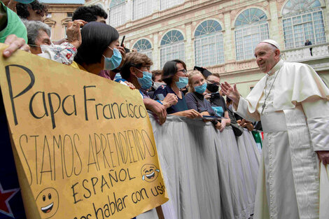 Lo que no se vio del encuentro del Papa Francisco con el nieto recuperado 133  