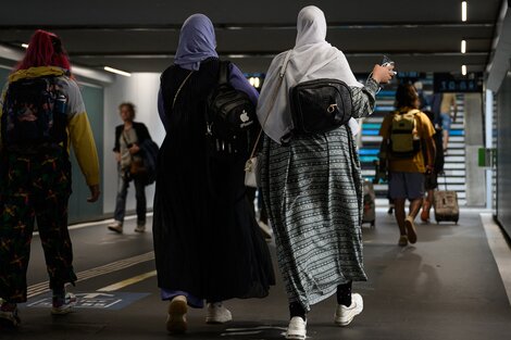 Francia: la Justicia decidió mantener la prohibición de abayas en las escuelas