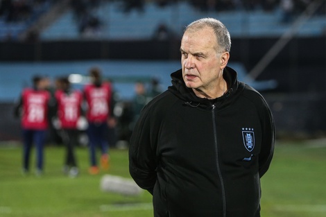 Marcelo Bielsa tuvo un debut auspicioso al frente de Uruguay