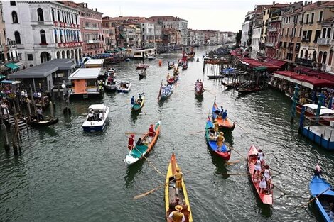 Venecia cobrará una tarifa de 5 euros a quienes visiten la ciudad por el día (Fuente: AFP)