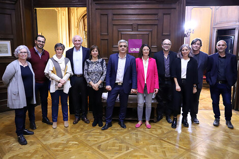 El rector Bartolacci junto a los galardonados.