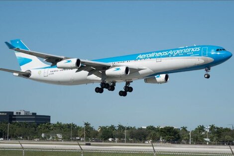 Aerolíneas Argentina hizo el primer vuelo con combustible sostenible. 