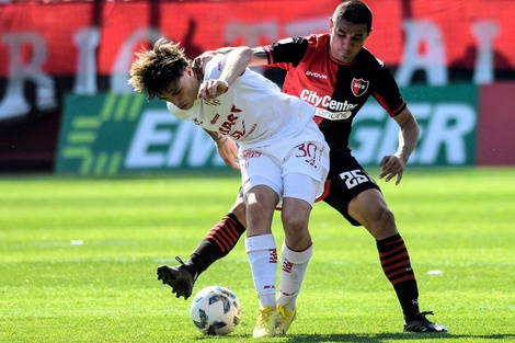 Copa de la Liga: Newell's y Unión empataron 1 a 1 y siguen invictos