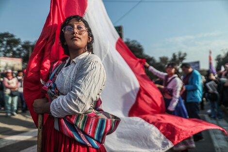 Perú: protesta en favor de la democracia