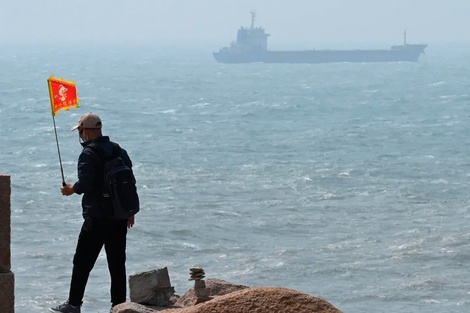 Más tensión: Taiwán denunció la incursión de 103 aviones y 9 buques chinos 