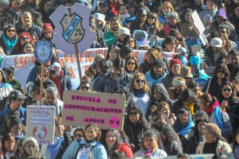 Morales avanza contra los docentes y descontó días de huelga