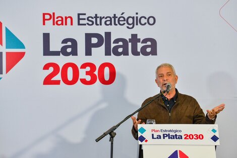 Alak presentó su plan de gobierno ante tres mil personas