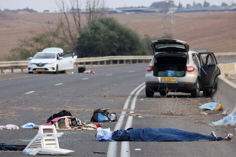 Cuerpos de civiles israelíes asesinados cerca de la Franja de Gaza.