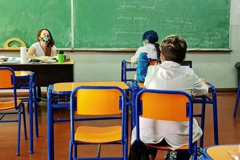 El ministro de Educación le respondió a Milei y advirtió por la política de vouchers educativos