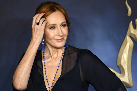 J. K. Rowling volvió a negar la identidad trans