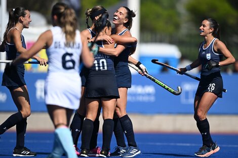 Las Leonas se presentaron con una goleada