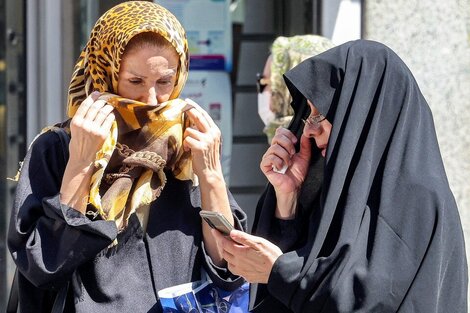 Irán endureció las penas para as mujeres que no lleven puesto el velo islámico. (Fuente: AFP)