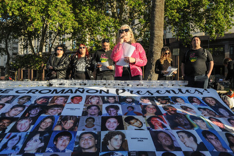 El "No Cumpleaños" de la ley de expropiación, en Plaza de Mayo.