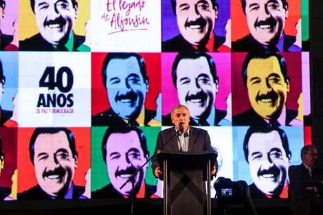 Los homenajes a Alfonsín unieron a todo el arco político, menos a Javier Milei