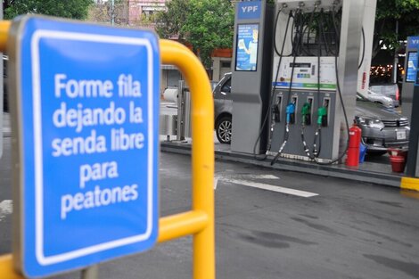 El gasoil premium de YPF quedó al borde de los 400 pesos en CABA. 