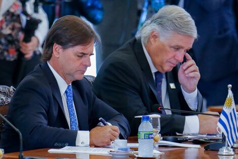 Uruguay: renunció el canciller Francisco Bustillo 