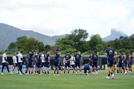 Boca practicó en Río sin misterios y con Barco confirmado