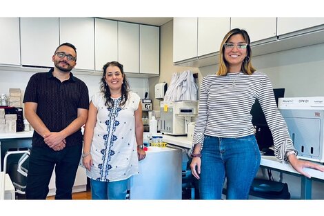 Foto. De izquierda a derecha. Gastón Soria, Manuela García y Laura Guantay forman parte
del proyecto de investigación. (Gentileza Manuela García).