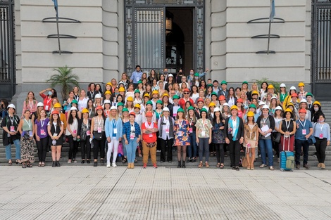 Cada vez más mujeres y diversidades en la obra pública