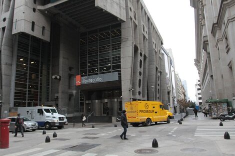 El lunes es feriado y no abrirán los bancos.