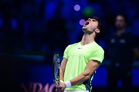 Alcaraz venció a Medvedev y ahora se cruzará con Djokovic en el Masters