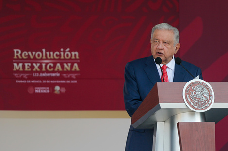 López Obrador firmó un decreto para recuperar siete rutas de trenes de pasajeros