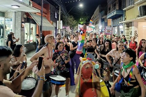 Multitudinaria movilización en la 14° Marcha del Orgullo LGBTTIQ+ de la provincia