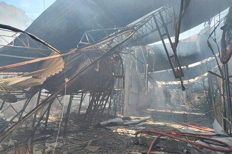 Seis bomberos heridos en un incendio