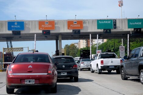 Los aujtomóviles pagarán $250  fuera de horario pico