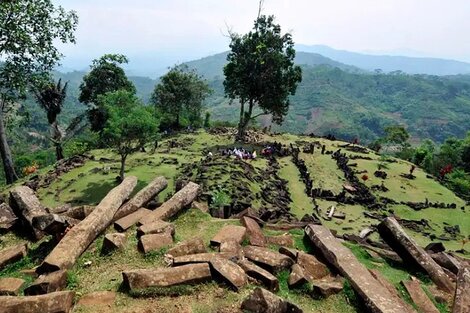 El sitio prehistórico de Gunung Padang en Java Occidental.