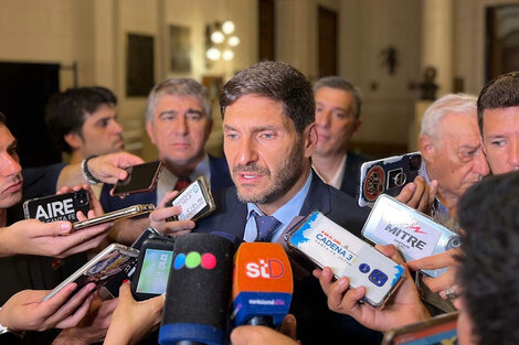 Pullaro en conferencia de prensa tras los encuentros en Buenos Aires.
