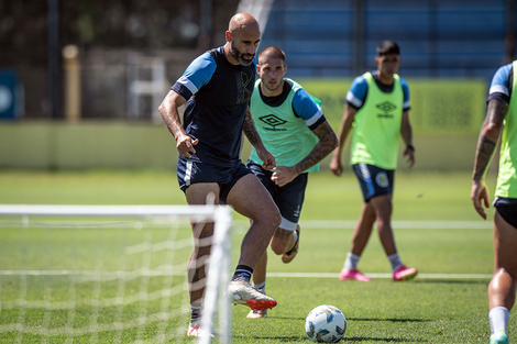 Carlos Quintana regresa a la titularidad. 