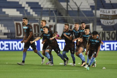 Platense venció por penales a Huracán y es el primer semifinalista de la Copa de la Liga