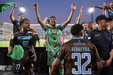 Platense es el primer semifinalista de la Copa de la Liga y sueña