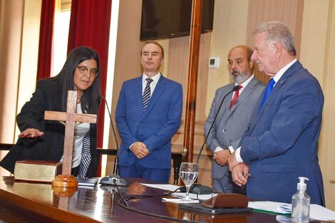 Siguen las incorporaciones al Senado 