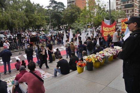 El acto frente a las escalinatas de tribunales provinciales.