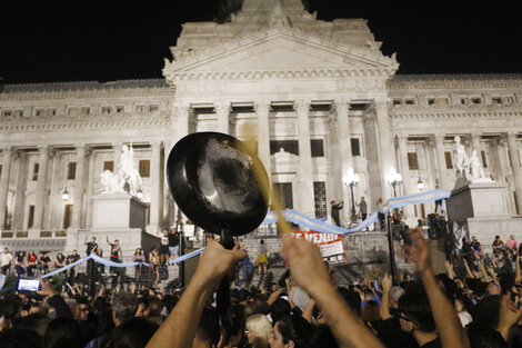 Cacerolazo contra Milei: las fotos de la protesta contra el DNU