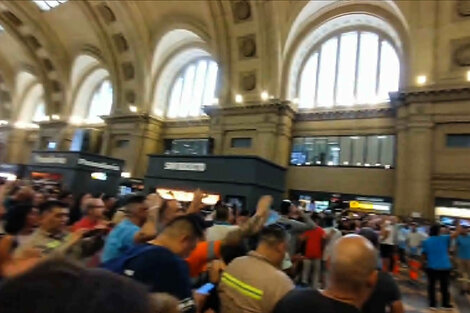 Protesta en Constitución en defensa de los trenes