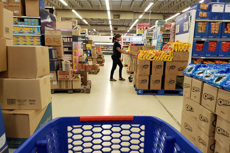 Suben los alimentos, el colectivo y las prepagas: el panorama de precios de fin de año