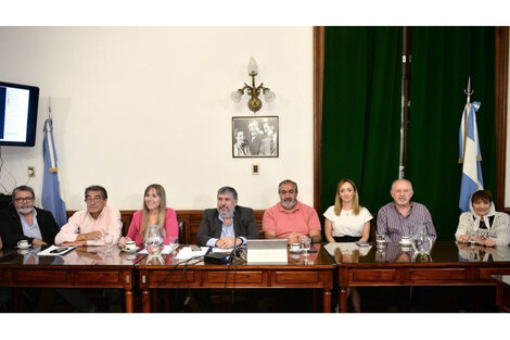 Los dirigentes de la CGT y las CTA se reunieron con senadores de UxP.