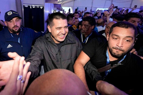 Riquelme asume como presidente de Boca