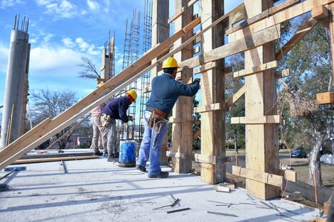 El proyecto de sustitución de indemnizaciones por el fondo de cese laboral está inspirada en una ley del gremio de la construcción.