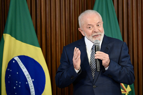 Lula sancionó con algunos vetos una ley que regula el uso de pesticidas