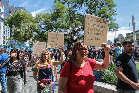 La justicia habilitó la feria para tratar el amparo de la CGT contra el DNU de Milei