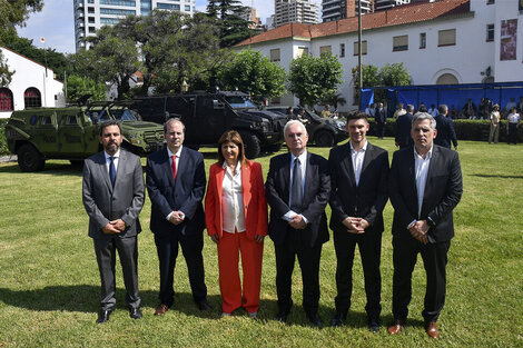 De cabello blanco, Carlos Manfroni es el nexo entre Bullrich y Villarruel.