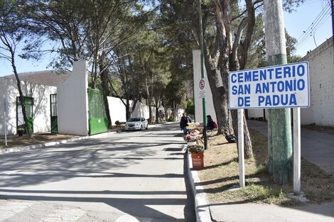 La Municipalidad de Salta presentó una línea telefónica para el servicio de sepelios