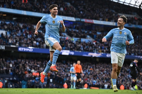 Nuevo tanto de Julián Alvarez en el debut con goleada del City en la Copa FA  