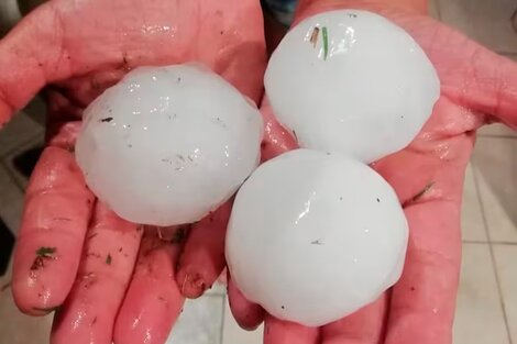 En San Luis llovió hielo como pelotas de tenis 