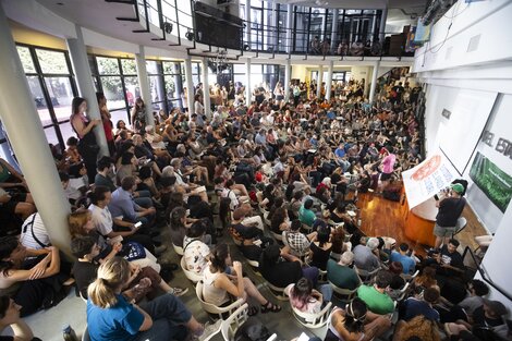 Una asamblea federal votó el plan de lucha. 