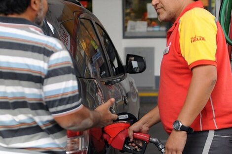 Llenar el tanque de nafta en vacaciones: todas las promociones de enero